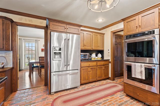 2901 ROANOKE RIDGE Road, Bartlesville, OK 74006