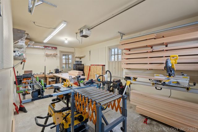 2901 ROANOKE RIDGE Road, Bartlesville, OK 74006