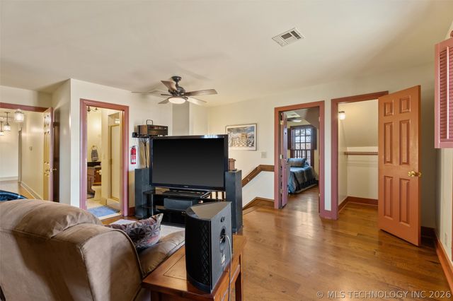 2901 ROANOKE RIDGE Road, Bartlesville, OK 74006