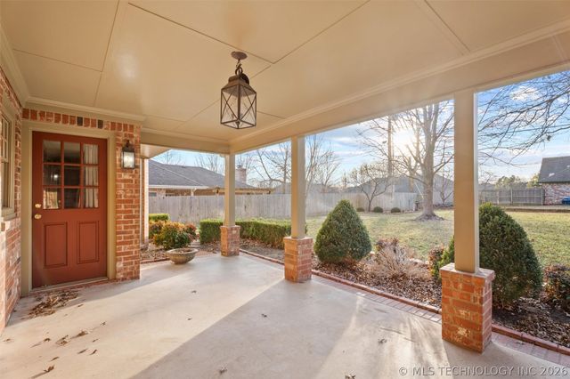 2901 ROANOKE RIDGE Road, Bartlesville, OK 74006