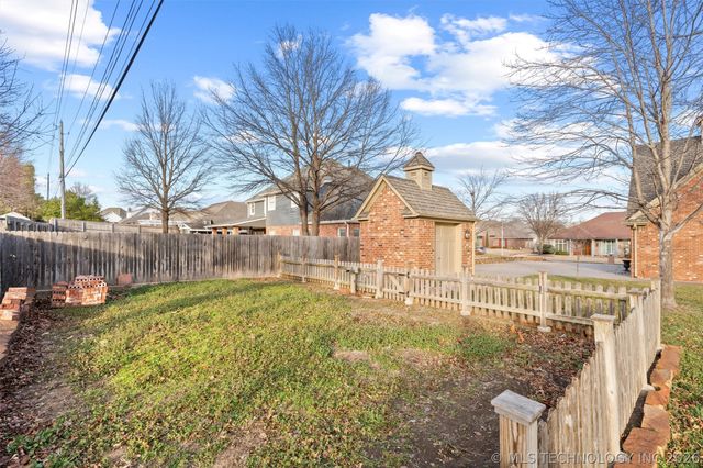 2901 ROANOKE RIDGE Road, Bartlesville, OK 74006