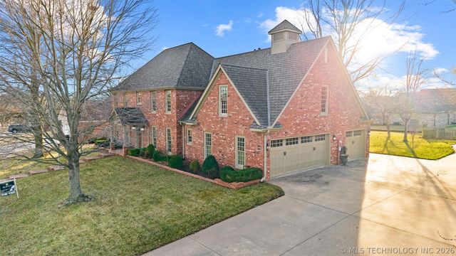 2901 ROANOKE RIDGE Road, Bartlesville, OK 74006