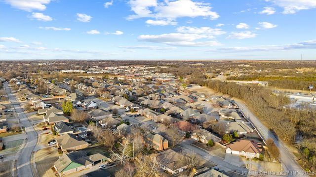 2901 ROANOKE RIDGE Road, Bartlesville, OK 74006