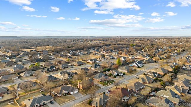 2901 ROANOKE RIDGE Road, Bartlesville, OK 74006