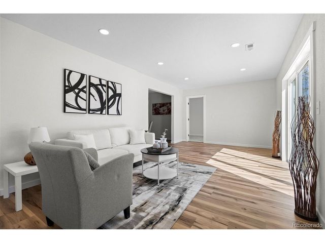 1250 Scranton St, Aurora, CO 80011