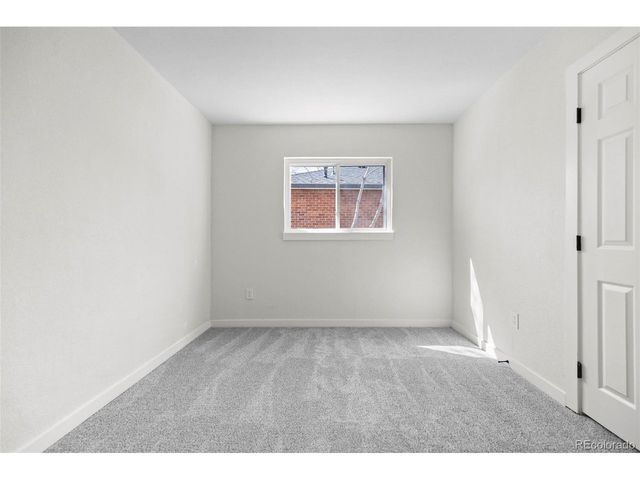 1250 Scranton St, Aurora, CO 80011