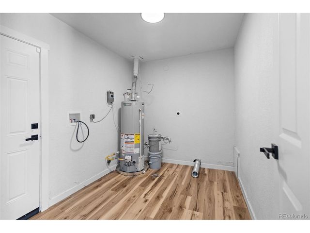 1250 Scranton St, Aurora, CO 80011