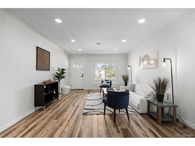 1250 Scranton St, Aurora, CO 80011