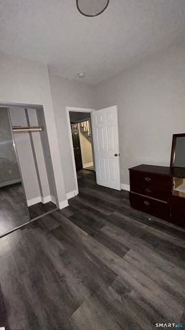 222 Hallock Avenue 1, New Haven, CT 06519