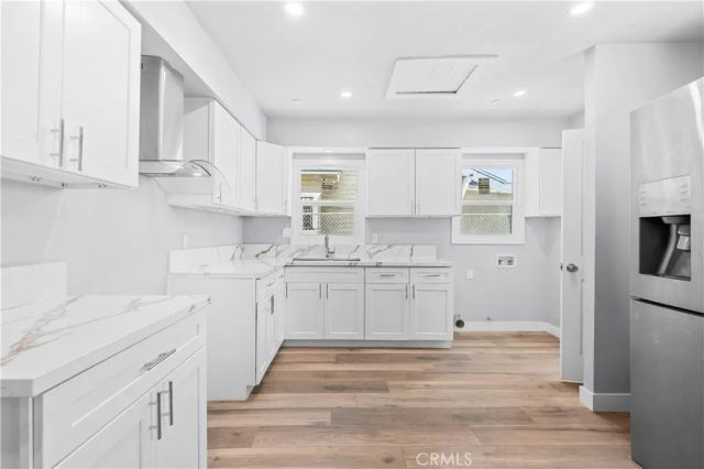 941 W 55th Street, Los Angeles, CA 90037