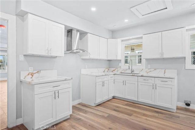 941 W 55th Street, Los Angeles, CA 90037