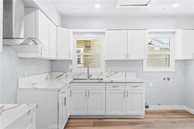 941 W 55th Street, Los Angeles, CA 90037