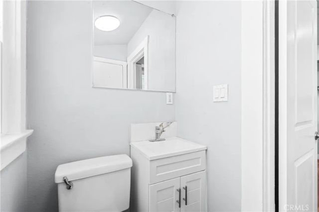 941 W 55th Street, Los Angeles, CA 90037