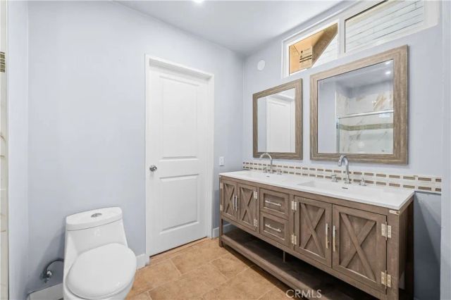 941 W 55th Street, Los Angeles, CA 90037