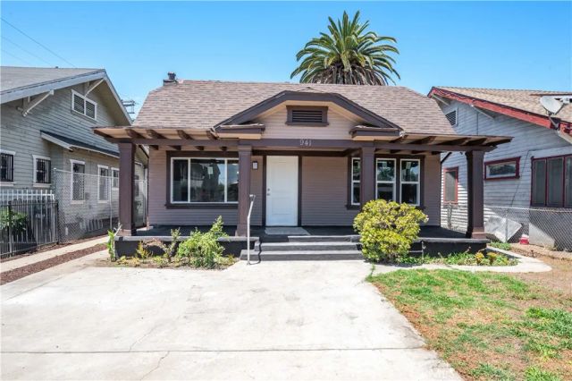 941 W 55th Street, Los Angeles, CA 90037