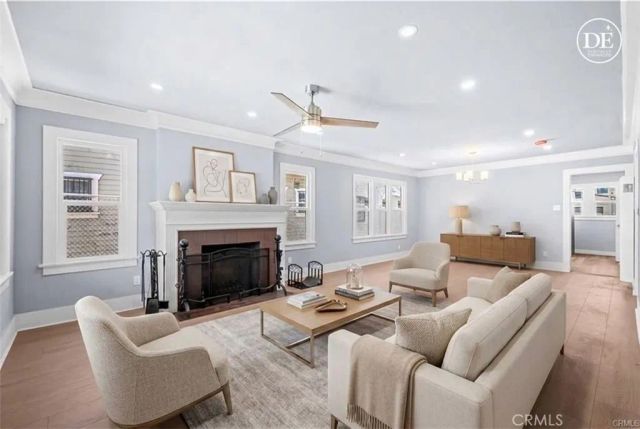 941 W 55th Street, Los Angeles, CA 90037