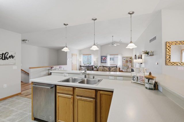 245 Alpine Meadow Circle, Oregon, WI 53575