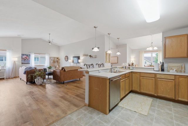 245 Alpine Meadow Circle, Oregon, WI 53575