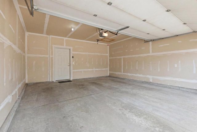 245 Alpine Meadow Circle, Oregon, WI 53575