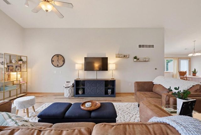 245 Alpine Meadow Circle, Oregon, WI 53575