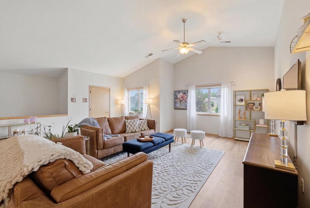 245 Alpine Meadow Circle, Oregon, WI 53575