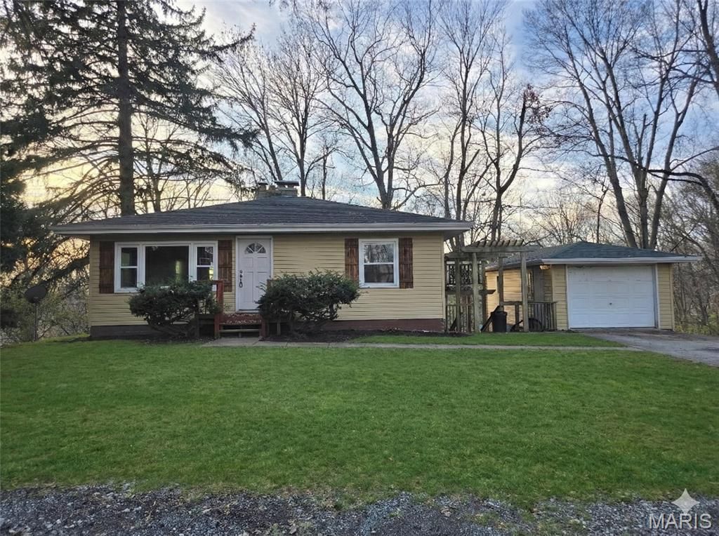 41 Noles Drive, Fairview Heights, IL 62208