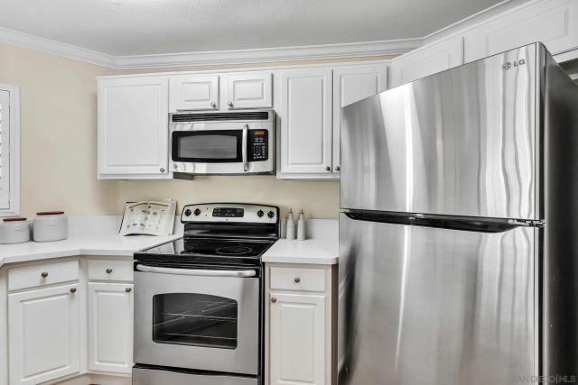 7545 Charmant Dr 1322, San Diego, CA 92122