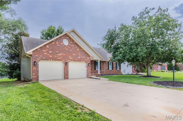 2634 Dennis Drive Drive, Alton, IL 62002