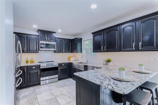 2634 Dennis Drive Drive, Alton, IL 62002