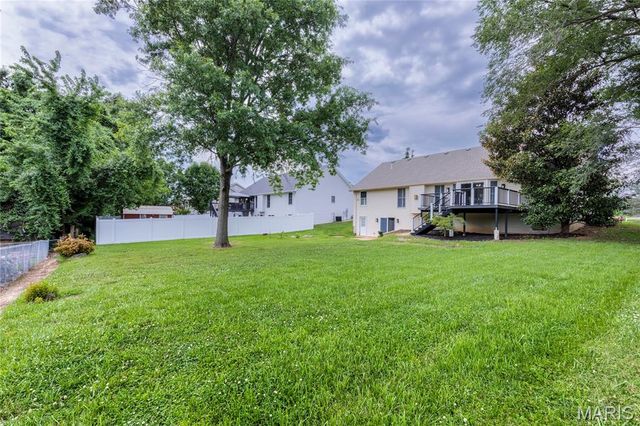 2634 Dennis Drive Drive, Alton, IL 62002