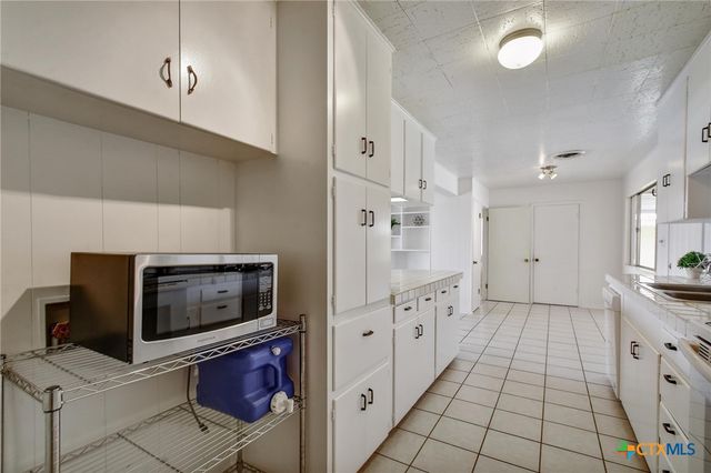284 Lake Forest, Canyon Lake, TX 78133