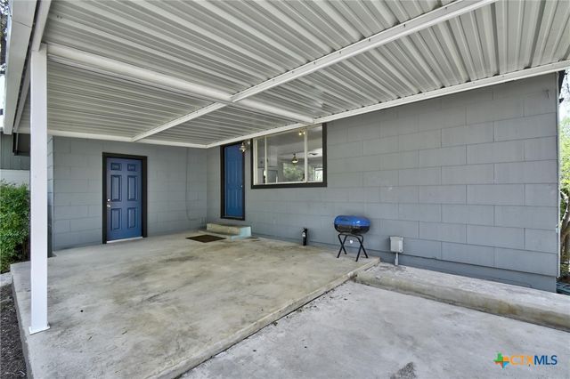 284 Lake Forest, Canyon Lake, TX 78133