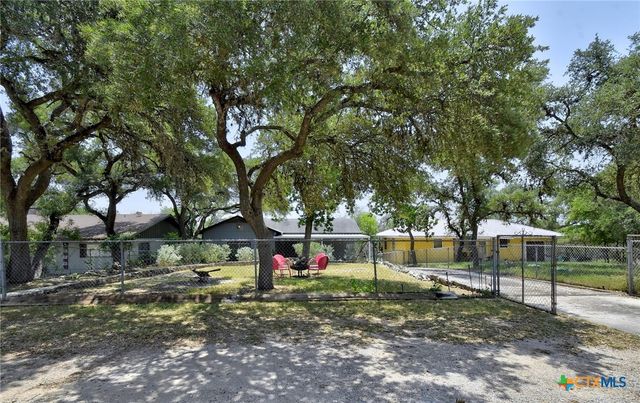 284 Lake Forest, Canyon Lake, TX 78133