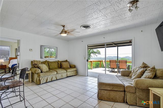 284 Lake Forest, Canyon Lake, TX 78133