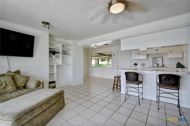 284 Lake Forest, Canyon Lake, TX 78133