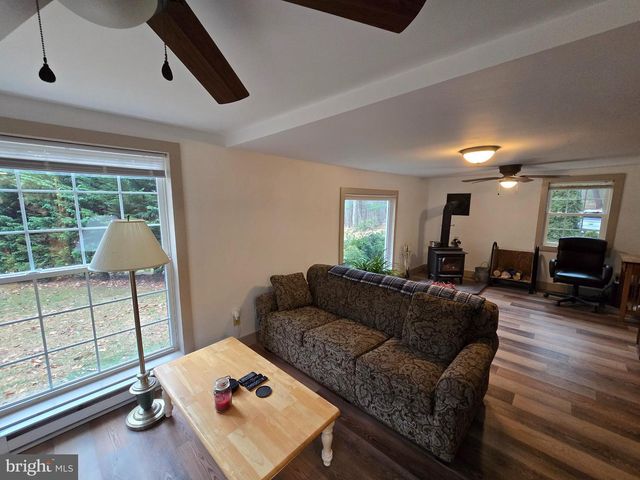 595 NEW RD, Orrtanna, PA 17353