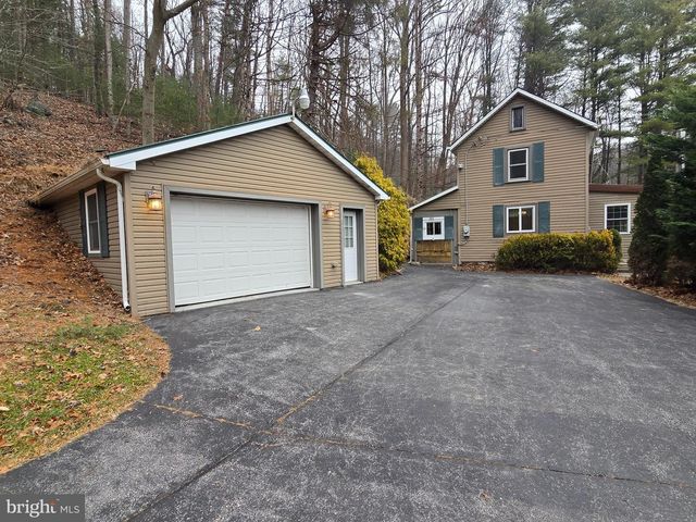 595 NEW RD, Orrtanna, PA 17353