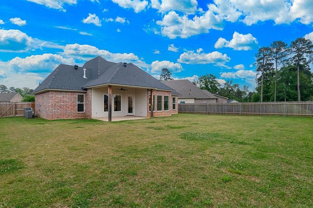121 Sitka Loop, Haughton, LA 71037