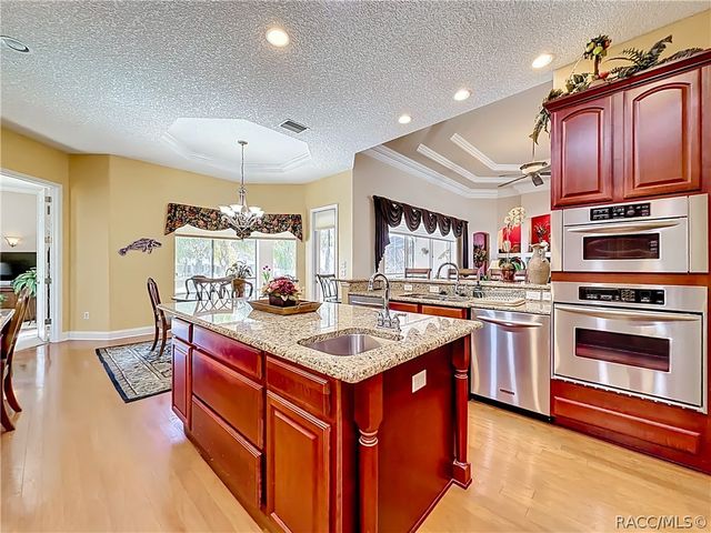 141 SE 2nd Avenue, Crystal River, FL 34429