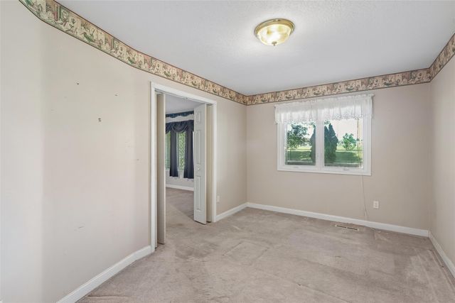 6000 Nottingham Drive, Johnston, IA 50131