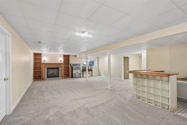 6000 Nottingham Drive, Johnston, IA 50131