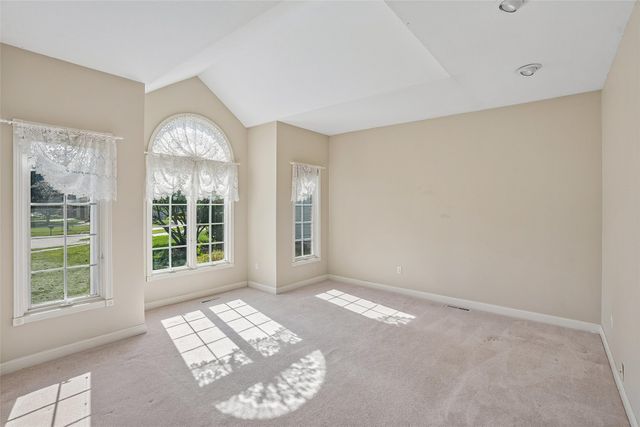 6000 Nottingham Drive, Johnston, IA 50131