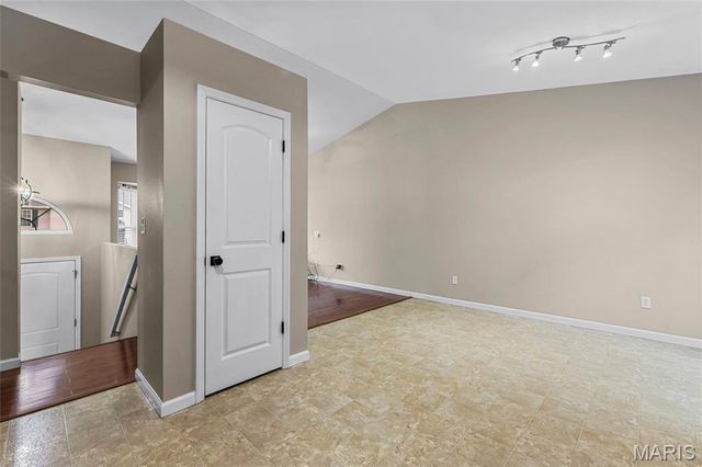 5646 Hawks Landing Drive, Hillsboro, MO 63050