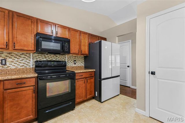5646 Hawks Landing Drive, Hillsboro, MO 63050