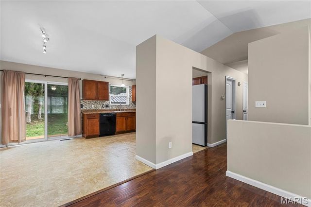 5646 Hawks Landing Drive, Hillsboro, MO 63050