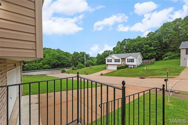 5646 Hawks Landing Drive, Hillsboro, MO 63050