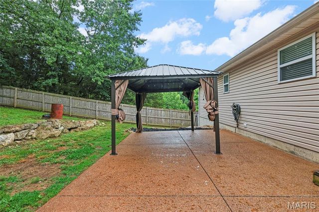5646 Hawks Landing Drive, Hillsboro, MO 63050