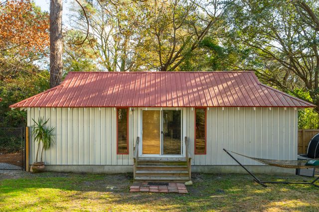 1683 Pearlott Street, Charleston, SC 29407