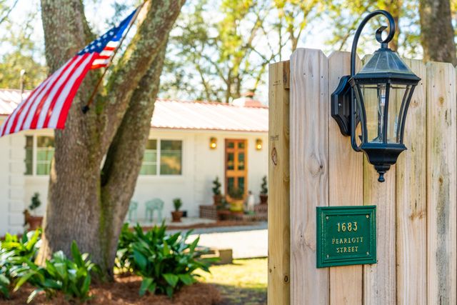 1683 Pearlott Street, Charleston, SC 29407