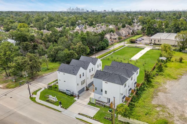 3905 Pinemont Drive F, Houston, TX 77018